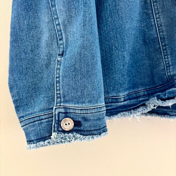 Alfred Dunner Butterly Embellished Lightweight Denim Jacket Women's Size 16P - Picture 3 of 7
